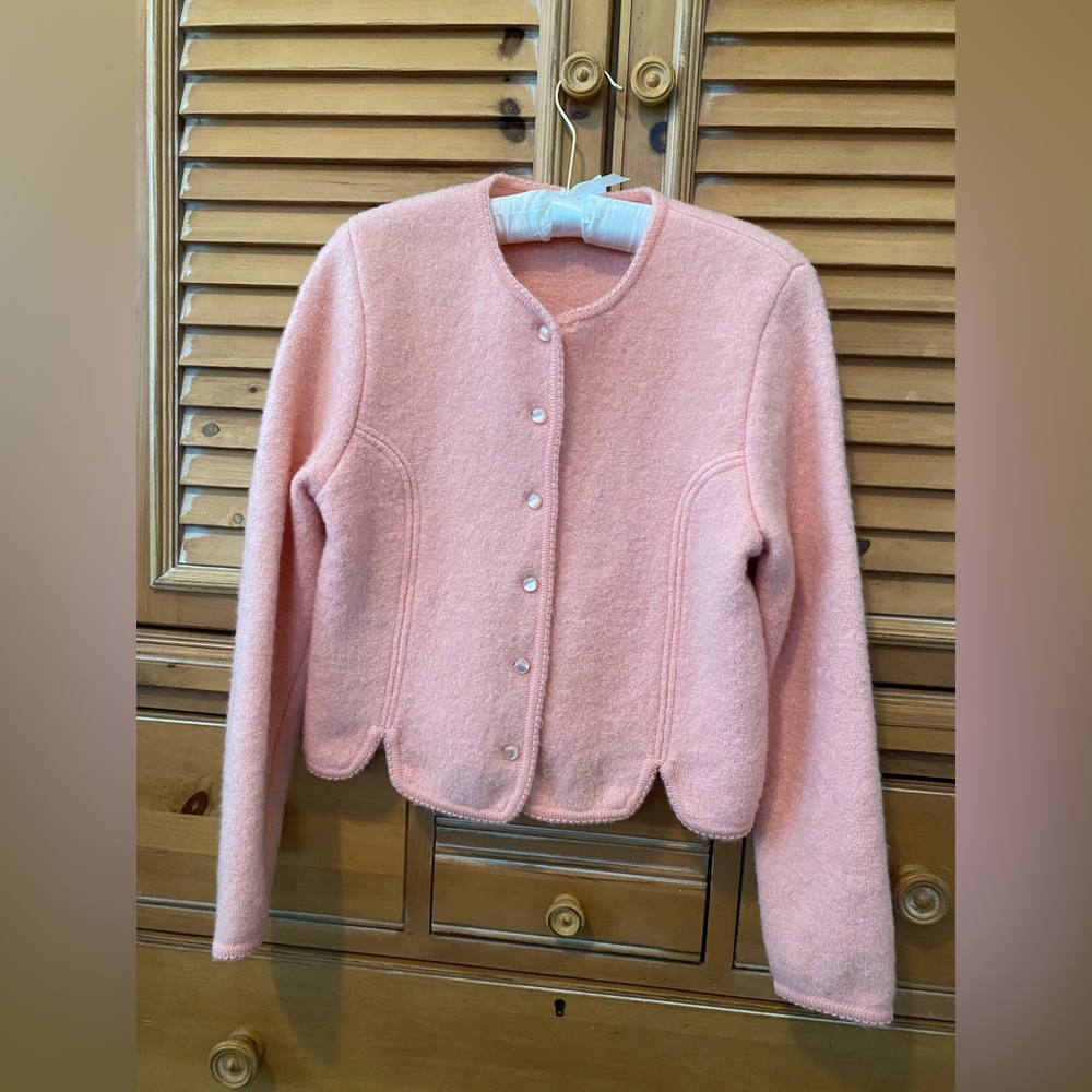 Carroll Reed Ski Shops, cardigan, 100% wool, shell pink, seaming and detail, 12